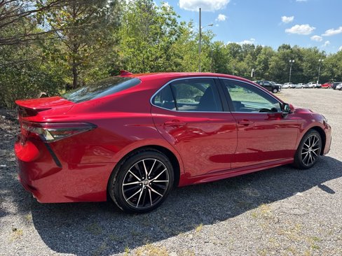 Used 2021 Toyota Camry SE image 11