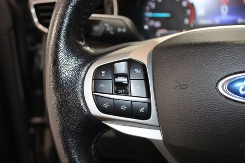 Used 2022 Ford Explorer XLT w/ Equipment Group 202A image 31