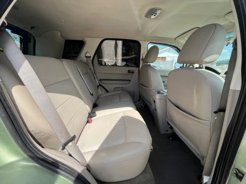 Used 2008 Ford Escape 2WD Hybrid image 12