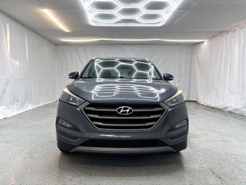 Used 2016 Hyundai Tucson Sport image 8
