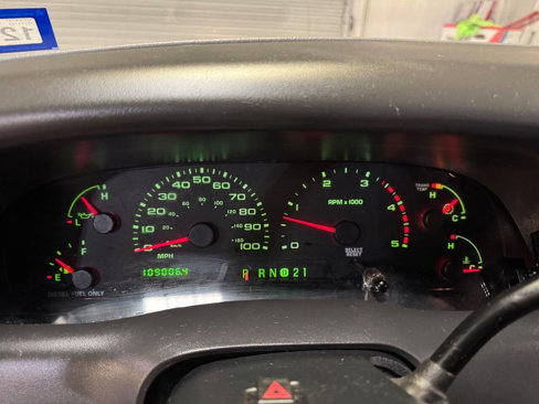Used 2002 Ford F350 XLT image 4