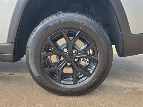 New 2025 Jeep Grand Cherokee L Altitude image 7