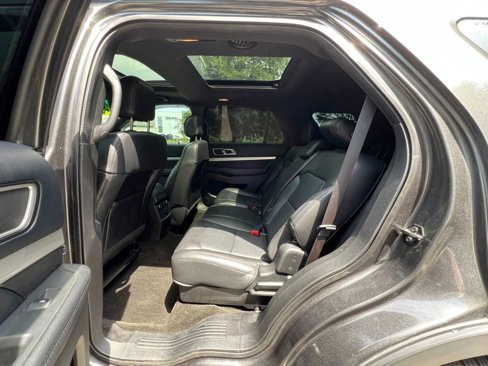 Used 2016 Ford Explorer XLT w/ Equipment Group 202A image 14