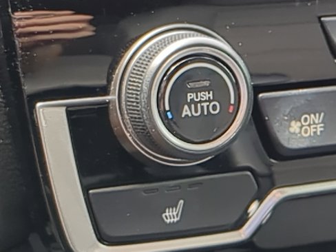 Used 2017 Honda CR-V Touring image 9