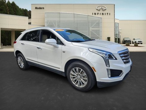 Used 2018 Cadillac XT5 Luxury w/ Driver Awareness Package image 2