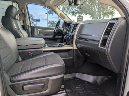 Used 2018 RAM 1500 Lone Star image 27