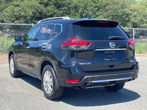 Used 2017 Nissan Rogue SV image 5