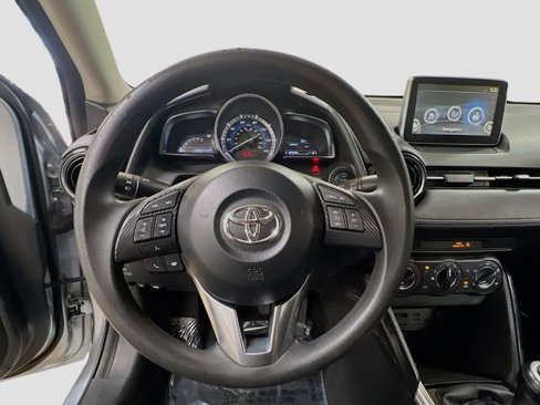 Used 2017 Toyota Yaris iA image 11