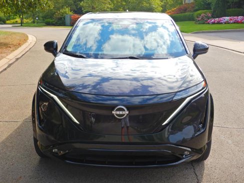 Used 2023 Nissan Ariya AWD image 11