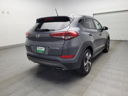 Used 2016 Hyundai Tucson Sport image 7