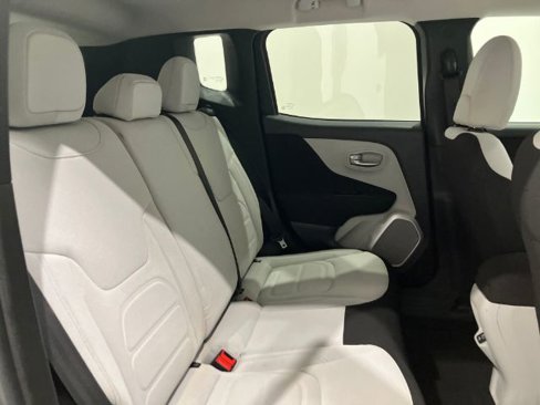 Used 2018 Jeep Renegade Latitude image 40