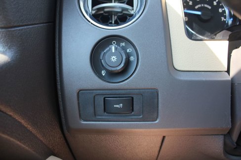 Used 2012 Ford F150 XLT w/ XLT Chrome Pkg image 17
