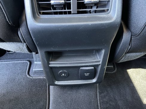 Used 2024 Ford Edge SEL w/ Convenience Package image 17