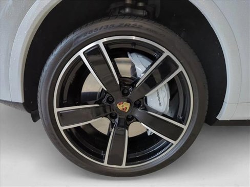 Used 2023 Porsche Cayenne Turbo image 22