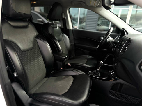 Used 2019 Jeep Compass Latitude image 13