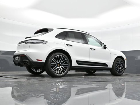 Used 2025 Porsche Macan Turbo image 37