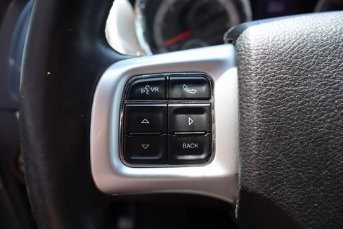 Used 2018 Dodge Grand Caravan GT image 12