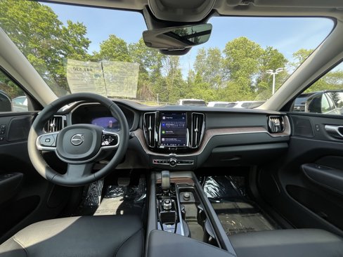 Used 2023 Volvo XC60 B5 Plus w/ Climate Package image 18