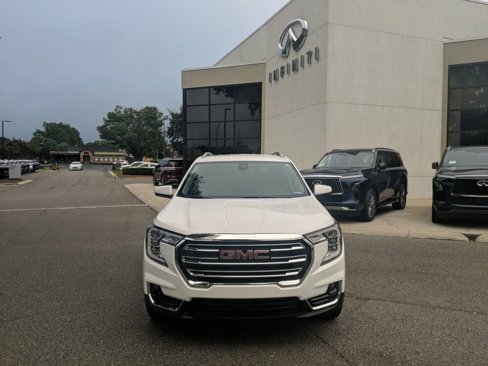 Used 2024 GMC Terrain SLT image 3