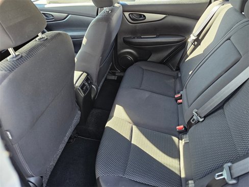 Used 2018 Nissan Rogue Sport S image 10