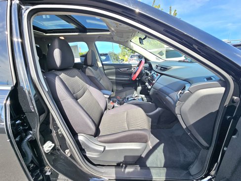 Used 2019 Nissan Rogue S image 7