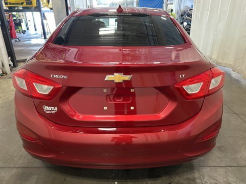 Used 2017 Chevrolet Cruze LT image 5