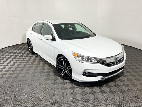Used 2016 Honda Accord Sport image 3