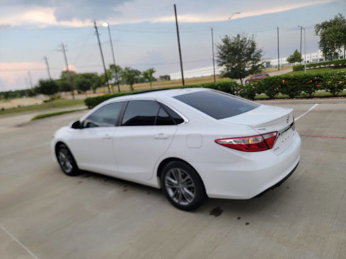 Used 2017 Toyota Camry SE image 19