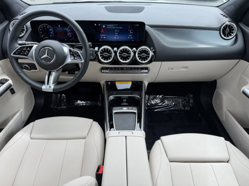 New 2025 Mercedes-Benz GLA 250 image 4
