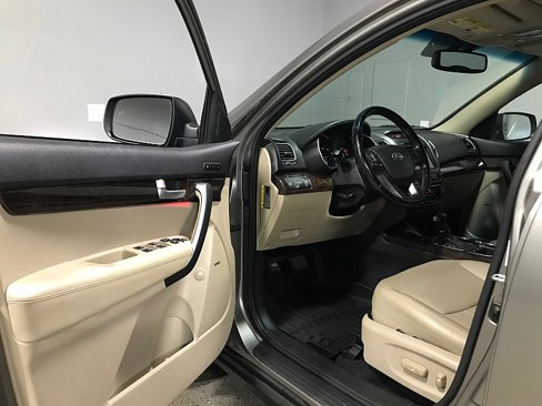 Used 2014 Kia Sorento EX w/ EX V6 Touring Package image 9