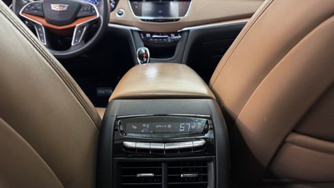 Used 2017 Cadillac XT5 Platinum w/ Driver Assist Package image 27