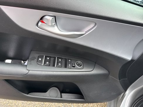 Used 2024 Kia Forte LXS image 12
