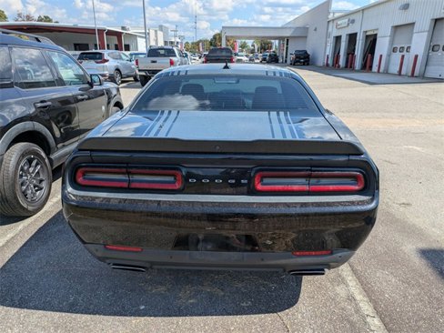 Used 2015 Dodge Challenger R/T Plus image 3