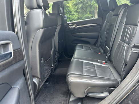 Used 2011 Jeep Grand Cherokee Laredo image 18