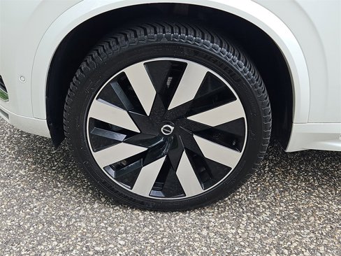 Used 2023 Volvo XC90 T8 Ultimate w/ Protection Package Premier image 7