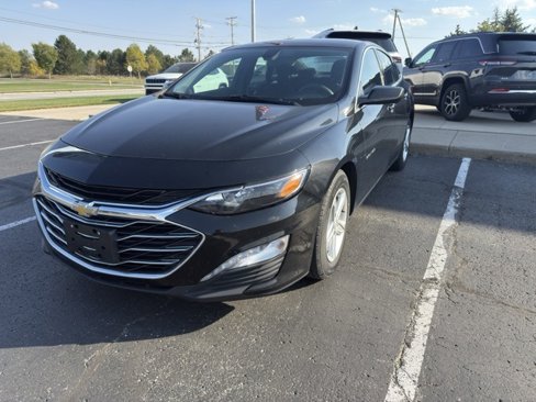 Used 2022 Chevrolet Malibu LT image 1