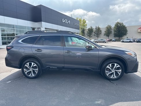 Used 2020 Subaru Outback Limited XT image 8
