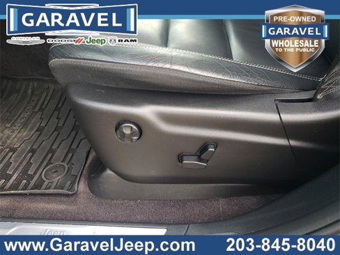 Used 2017 Jeep Grand Cherokee Limited image 26