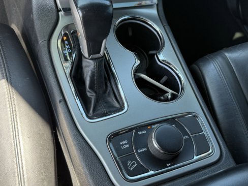 Used 2020 Jeep Grand Cherokee Limited image 26