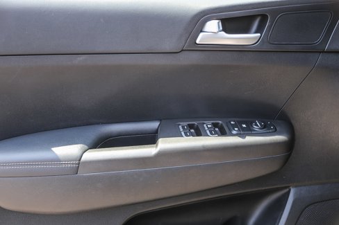 Used 2020 Kia Sportage LX image 20