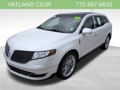 Used 2016 Lincoln MKT AWD w/ Equipment Group 201A image 3