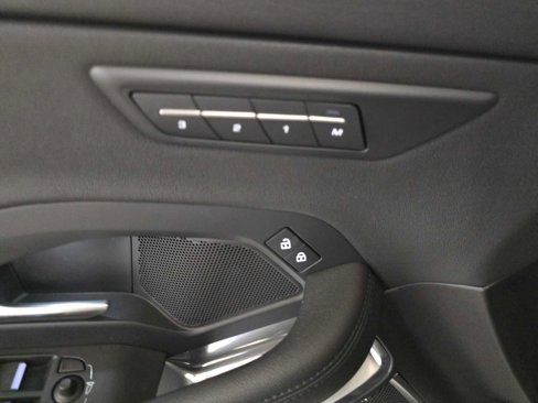 Used 2023 Jaguar E-PACE SE image 24