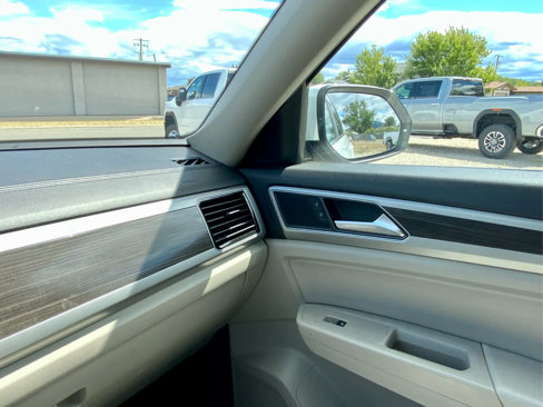 Used 2018 Volkswagen Atlas SEL image 40