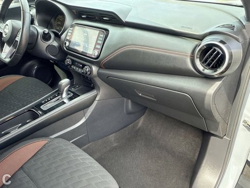 Used 2022 Nissan Kicks SR image 26