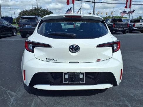 Used 2024 Toyota Corolla SE image 2