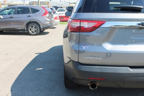 Used 2020 Chevrolet Traverse LS image 47