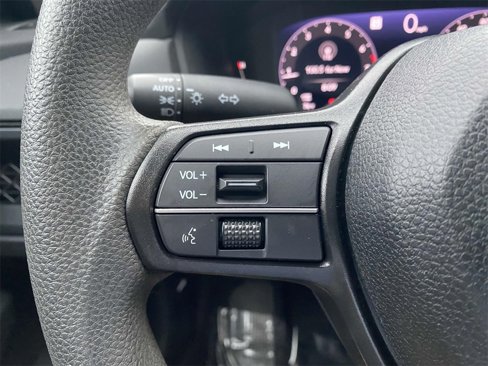 Certified 2023 Honda Accord EX image 17