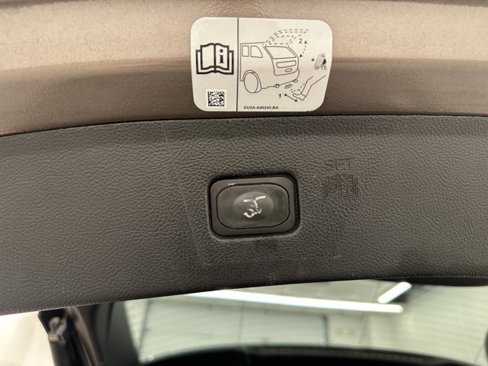 Used 2019 Ford Edge Titanium w/ Equipment Group 301A image 17