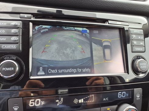 Used 2017 Nissan Rogue SV image 7