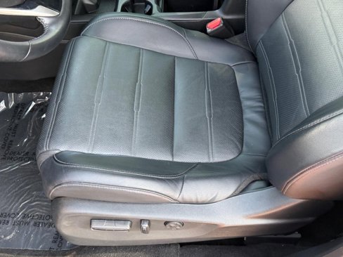 Used 2018 Honda CR-V Touring image 18